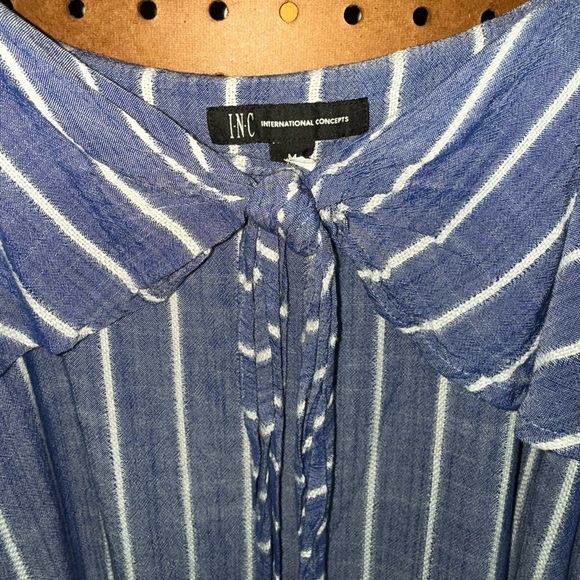 Inc Blouse Blue And White Size Medium 🩷 - Picture 4 of 4